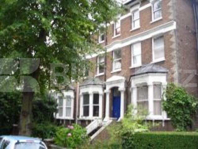 			Studio Apartment, 1 bath, 1 reception Flat			 Southill Park Gardens, HAMPSTEAD/BELSIZE PARK